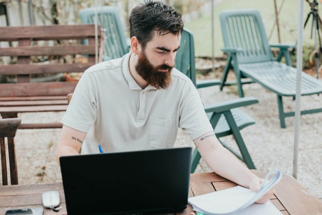 Sponsored Article vs Guest Post